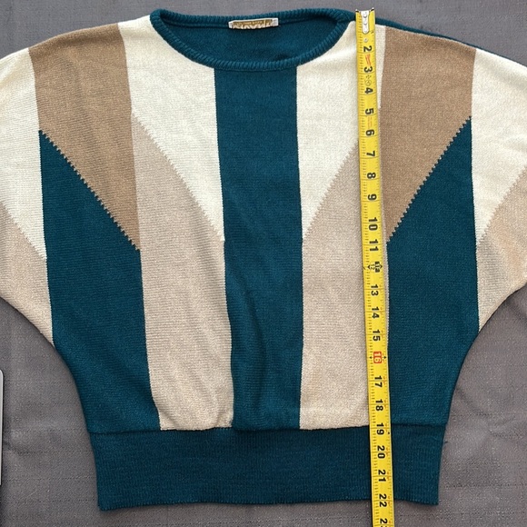 Vintage Vivanti Sweater - Picture 13 of 15
